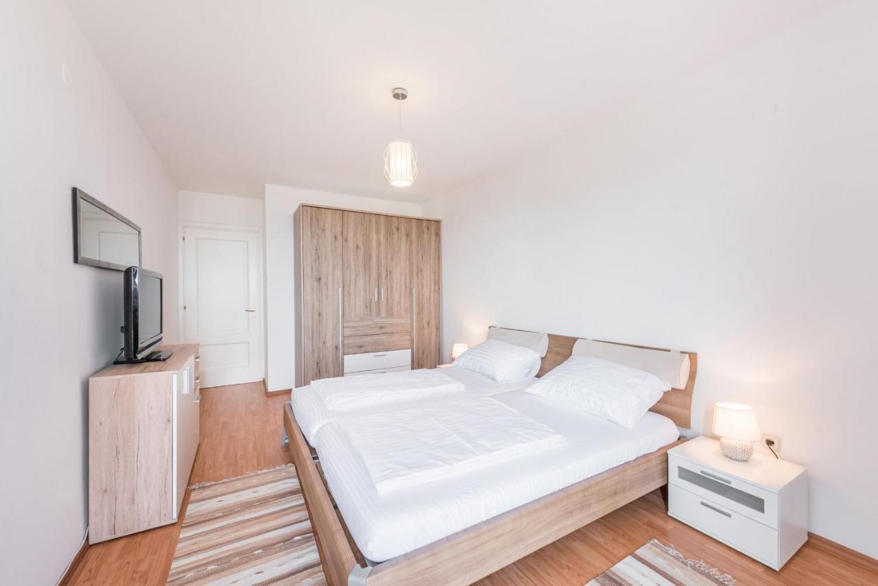 Apartments Mrs Brightside Split Exterior foto